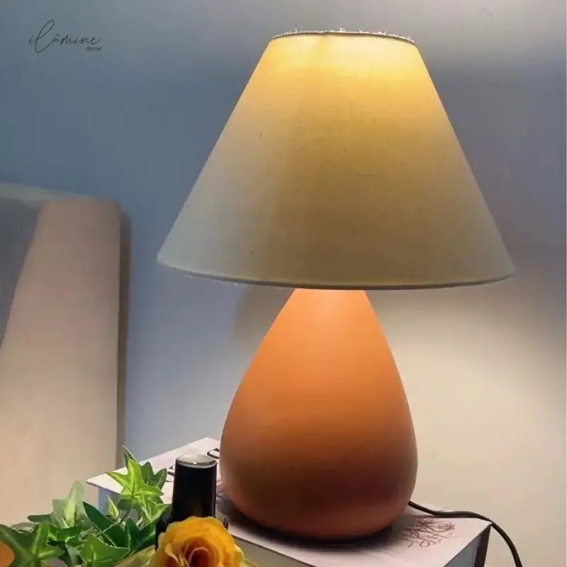 Abajur de Mesa em Cerâmica com Cúpula de Linho
