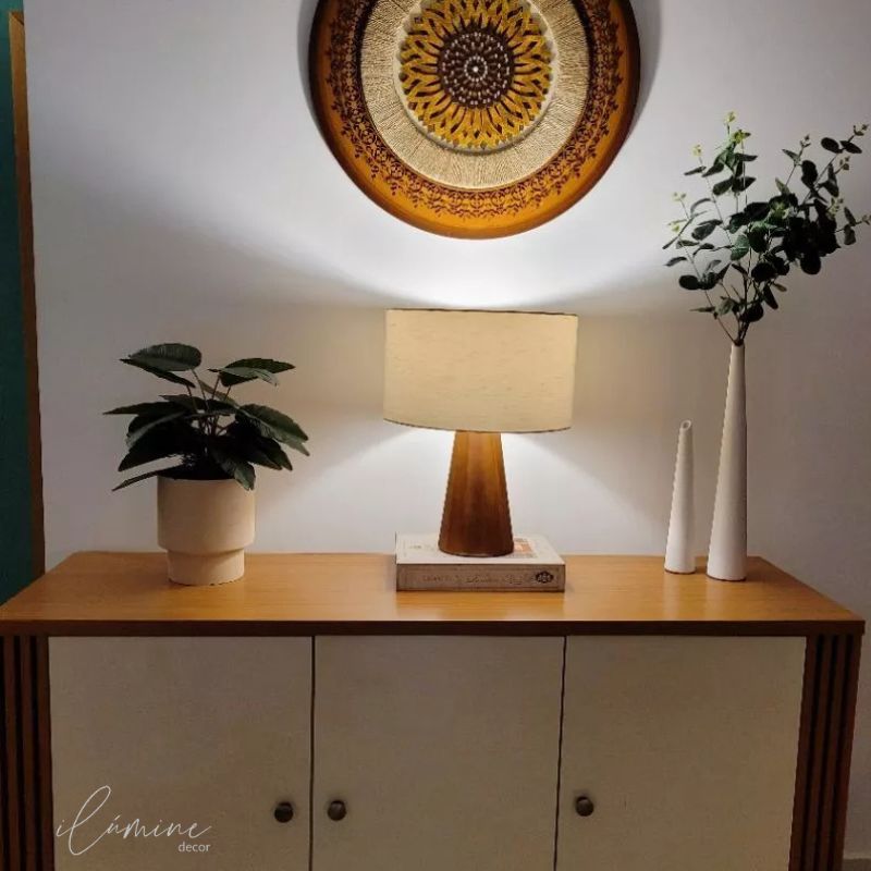 Abajur de Mesa Wooden Cúpula de Linho
