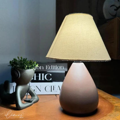 Abajur de Mesa em Cerâmica com Cúpula de Linho