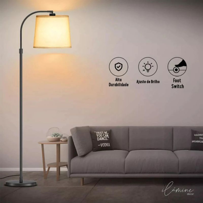 Luminária de Chão Dimerizável com 3 Níveis de Iluminação