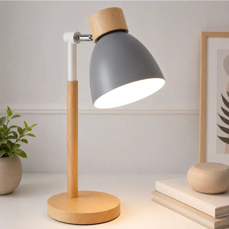 Luminária de Mesa Retrátil em Madeira Articulável 360°