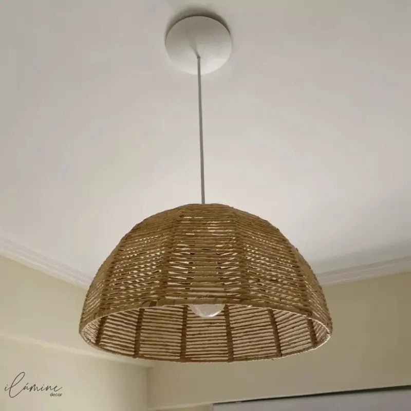 Luminária de Teto Pendente em Palha Artesanal
